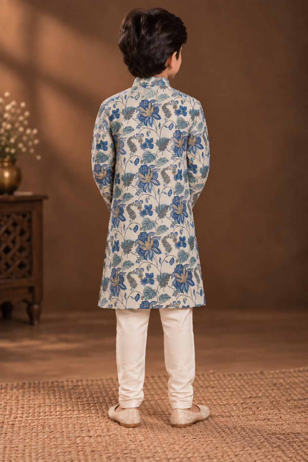 Ivory & Blue Floral Printed Kurta With Off-white Pyjama