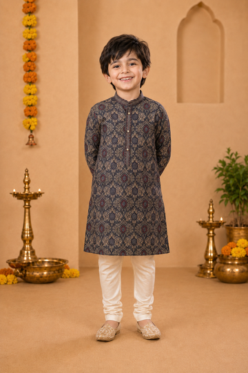 Charcoal Grey Printed Kurta With Off-white Pyjama
